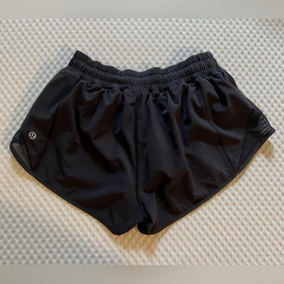 Lululemon Hotty Hot Shorts - Picture 1 of 4